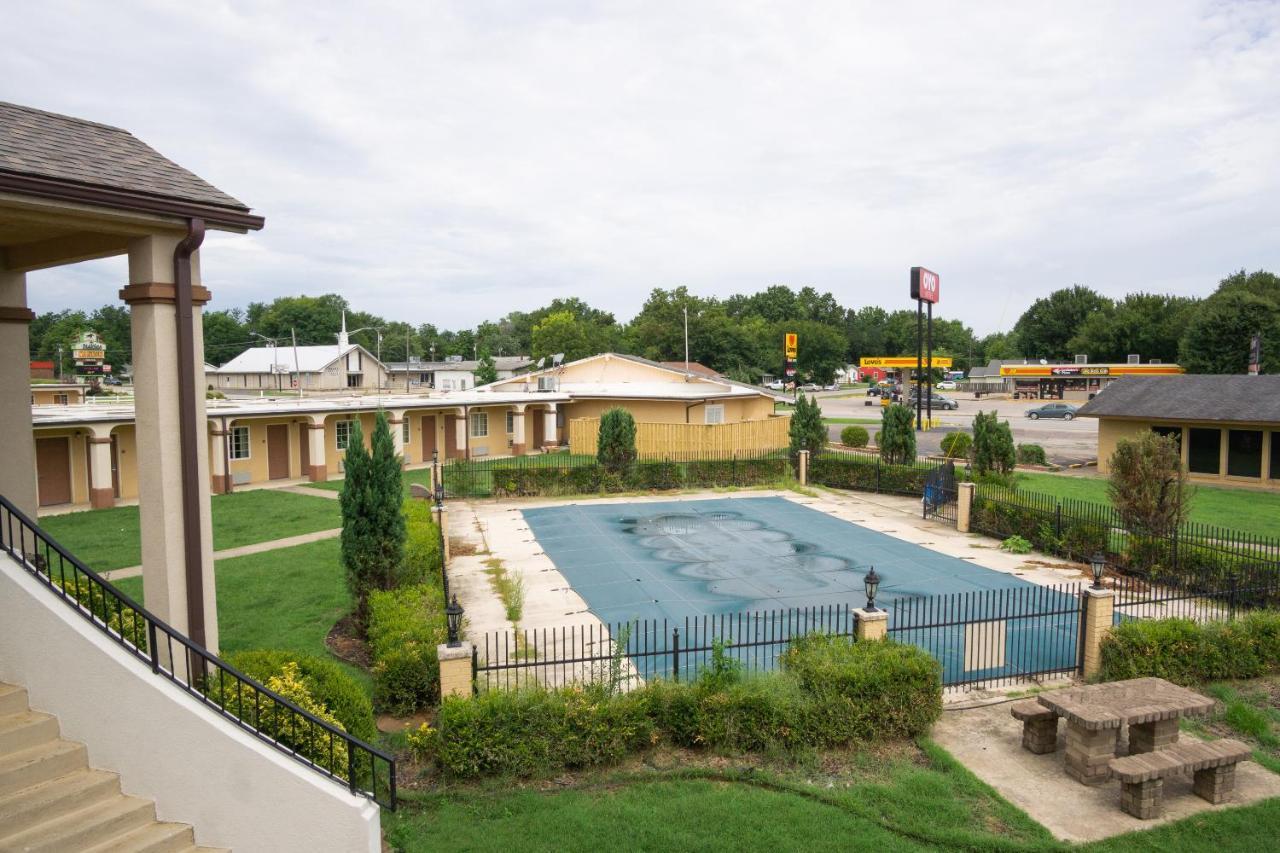 Woodridge Inn And Suites 迈阿密 外观 照片